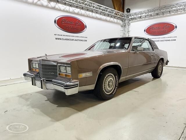 Bruin Gebruikt 1984 Cadillac Eldorado Coupé | € 11.000 - Afbeelding 1/4