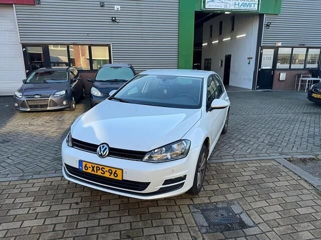 Wit Gebruikt 2014 VW Golf VII Comfortline Hatchback | € 6.650 (Super prijs) - Afbeelding 1/4