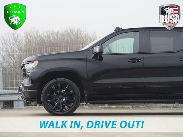 Occasion Chevrolet Silverado 426 PK (313 kW) 2024 Zwart (metallic) Pickup