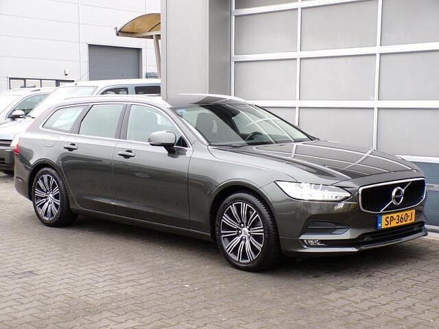Occasion Volvo V90 Momentum 191 PK (140 kW) 2018 Grijs Stationwagen