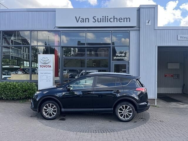 Zwart Gebruikt 2017 Toyota RAV4 Executive SUV | € 22.895 (Iets duurder) - Afbeelding 1/4
