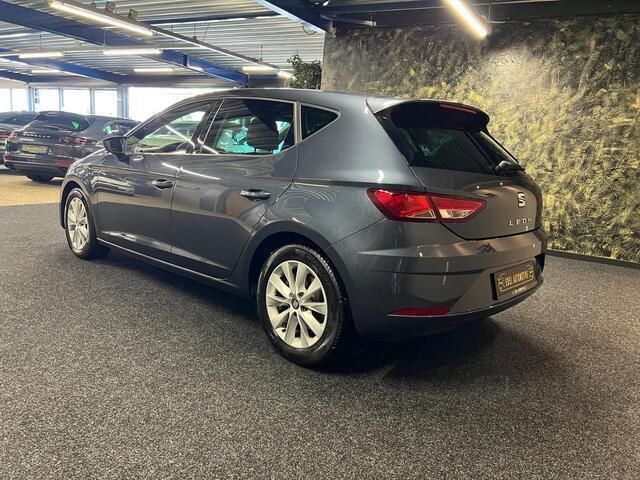Occasion Seat Leon Business 116 PK (85 kW) 2019 Grijs Hatchback