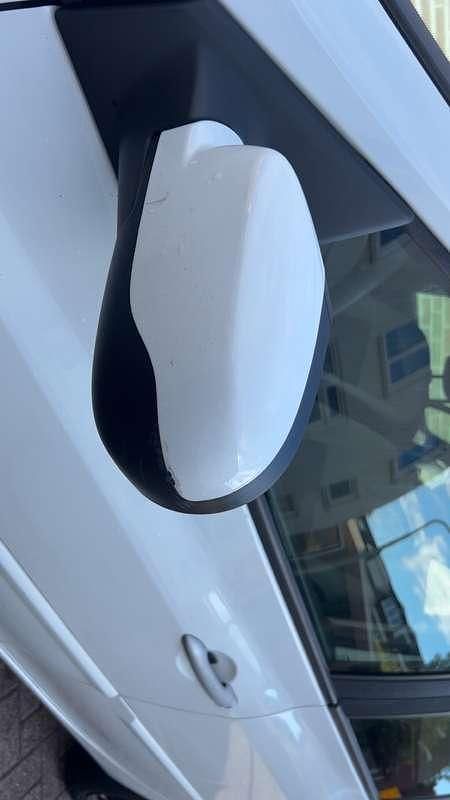 Wit Gebruikt 2011 Renault Clio II Authentique Hatchback | € 2.750 (Eerlijke prijs) - Afbeelding 1/4