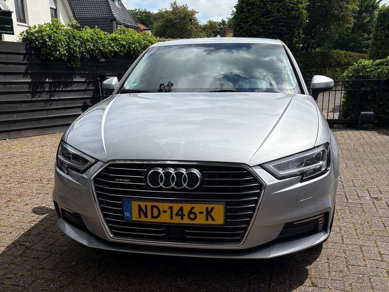 Zilver Gebruikt 2016 Audi A3 e-tron Hatchback | € 14.975 (Eerlijke prijs) - Afbeelding 1/4