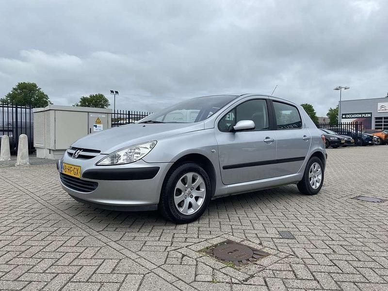 Grijs Gebruikt 2001 Peugeot 307 Hatchback | € 1.600 (Eerlijke prijs) - Afbeelding 1/4