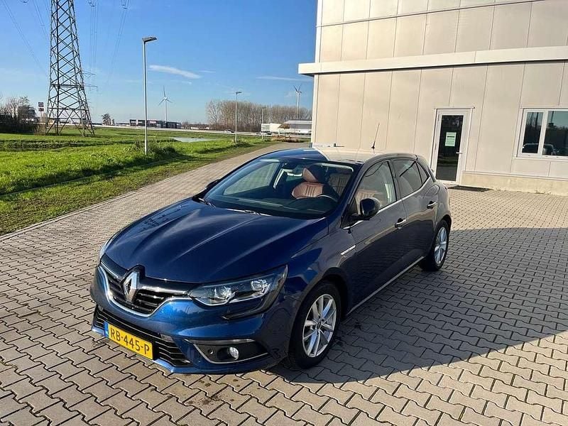 Blauw Gebruikt 2017 Renault Mégane IV LIMITED Hatchback | € 7.950 (Eerlijke prijs) - Afbeelding 1/4