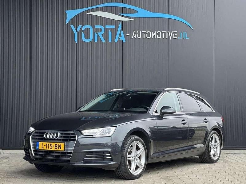 Grijs (metallic) Gebruikt 2018 Audi A4 S-Line Stationwagen | € 17.950 (Goede deal) - Afbeelding 1/4