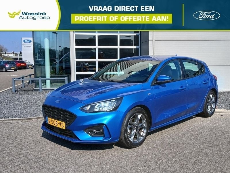 Blauw, metallic lak Gebruikt 2019 Ford Focus Business Edition Hatchback | € 18.385 (Eerlijke prijs) - Afbeelding 1/4