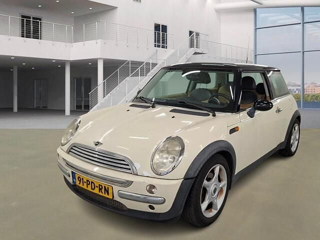 Wit Gebruikt 2004 Mini Cooper Chili Hatchback | € 2.295 (Super prijs) - Afbeelding 1/4