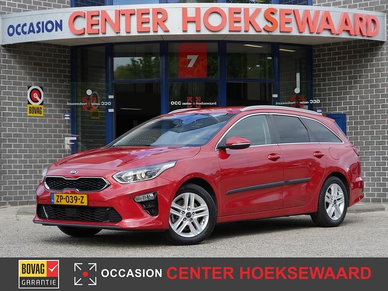 Rood Gebruikt 2019 Kia Ceed Sportswagon Stationwagen | € 13.499 (Iets duurder) - Afbeelding 1/4