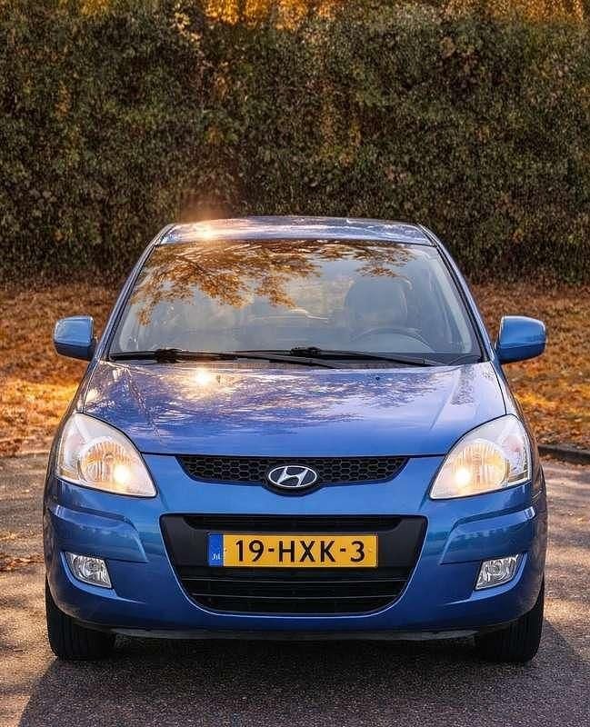 Blauw (metallic) Occasion 2009 Hyundai Matrix Style MPV | € 1.550 (Eerlijke prijs) - Afbeelding 1/4