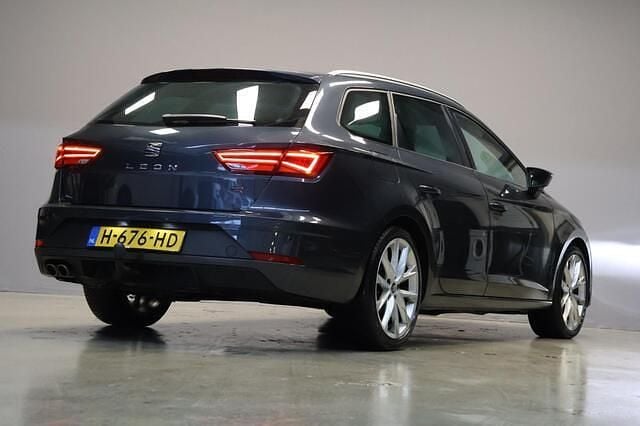 Occasion Seat Leon ST Beats 150 PK (110 kW) 2020 Grijs Stationwagen