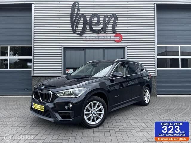 Zwart Gebruikt 2017 BMW X1 Executive SUV | € 19.950 (Eerlijke prijs) - Afbeelding 1/4