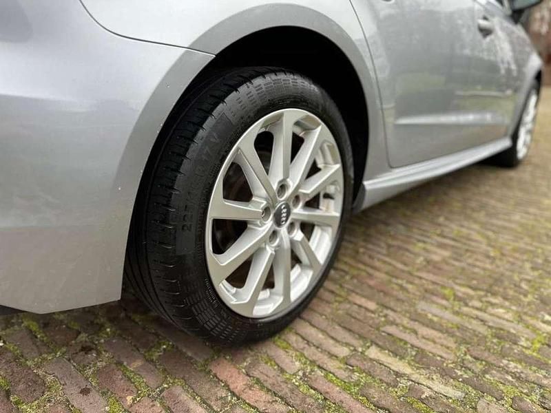 Occasion Audi A3 Sportback e-tron 150 PK (110 kW) 2018  (metallic) Hatchback