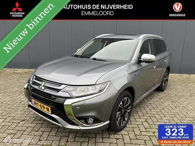 Grijs Gebruikt 2018 Mitsubishi Outlander SUV | € 19.950 (Eerlijke prijs) - Afbeelding 1/4