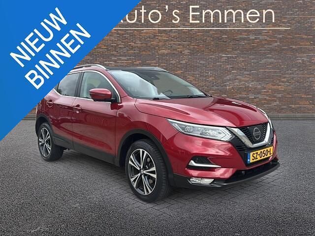 Rood Gebruikt 2017 Nissan Qashqai N-Connecta SUV | € 13.499 (Eerlijke prijs) - Afbeelding 1/4