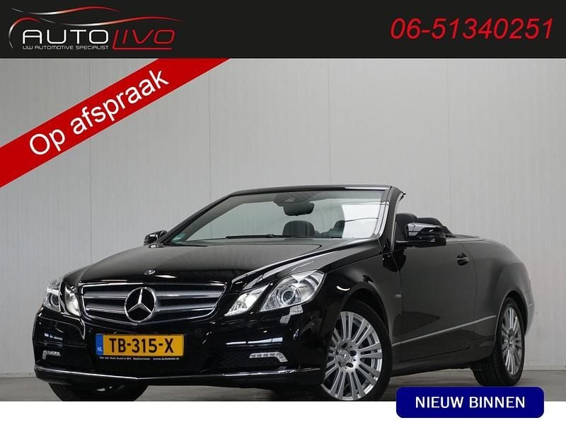 Zwart Gebruikt 2010 Mercedes E250 Elegance Cabriolet | € 17.395 (Eerlijke prijs) - Afbeelding 1/4