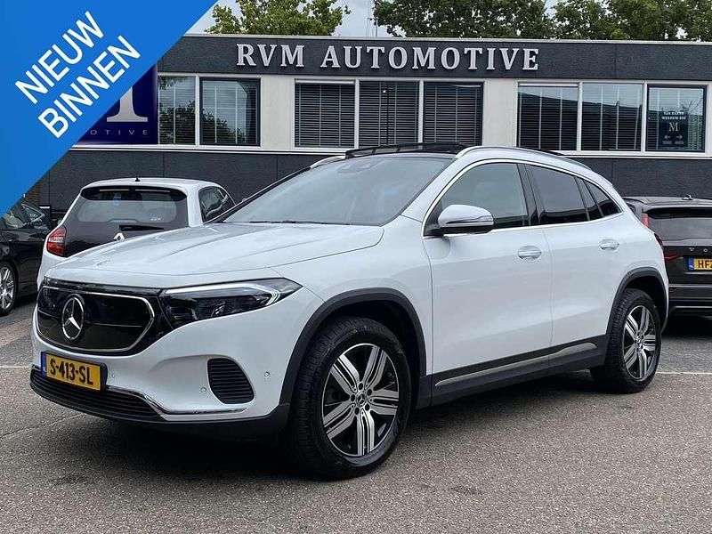 Wit Gebruikt 2023 Mercedes EQA250 Luxury SUV | € 37.899 (Eerlijke prijs) - Afbeelding 1/4