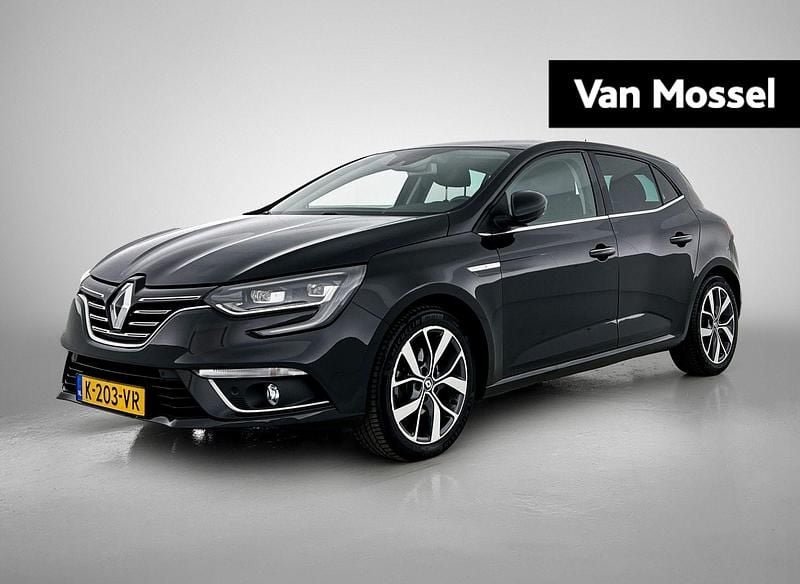 Zwart Gebruikt 2017 Renault Mégane IV Signature Hatchback | € 13.400 (Eerlijke prijs) - Afbeelding 1/4