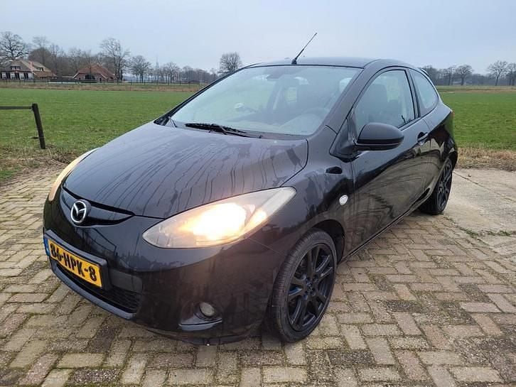 Occasion 2009 Mazda 2 Hatchback | € 1.250 (Goede deal) - Afbeelding 1/4