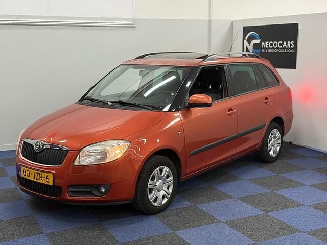 Occasion Skoda Fabia Tour 105 PK (77 kW) 2009 Oranje Stationwagen