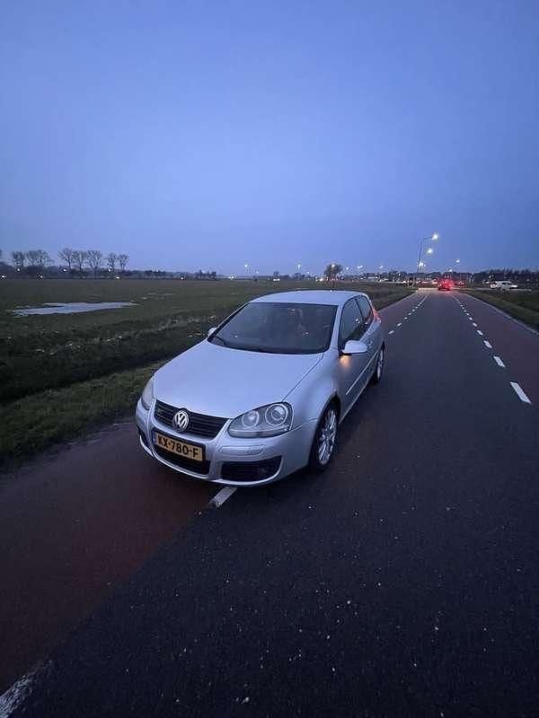 Occasion 2006 VW Golf GT Sedan | € 3.000 (Goede deal) - Afbeelding 1/4