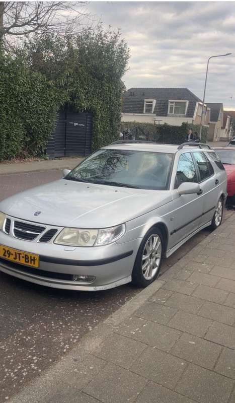 Grijs Gebruikt 2002 Saab 9-5 Aero Stationwagen | € 1.650 (Eerlijke prijs) - Afbeelding 1/4