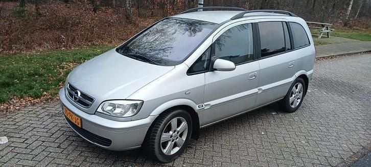 Gebruikt 2004 Opel Zafira MPV | € 800 (Eerlijke prijs) - Afbeelding 1/4