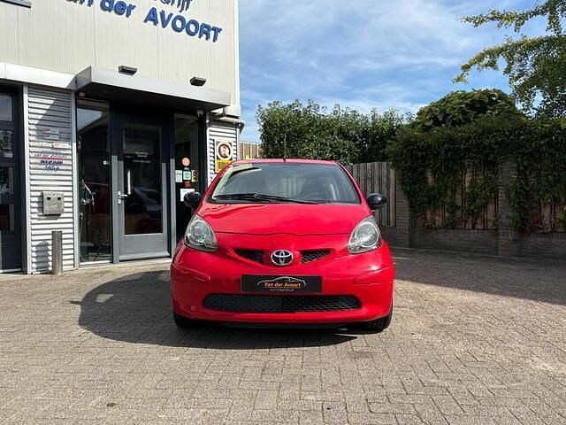 Occasion Toyota Aygo Comfort 68 PK (50 kW) 2006 Rood Hatchback