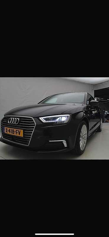 Zwart Gebruikt 2018 Audi A3 Sportback e-tron Sedan | € 19.700 (Eerlijke prijs) - Afbeelding 1/4