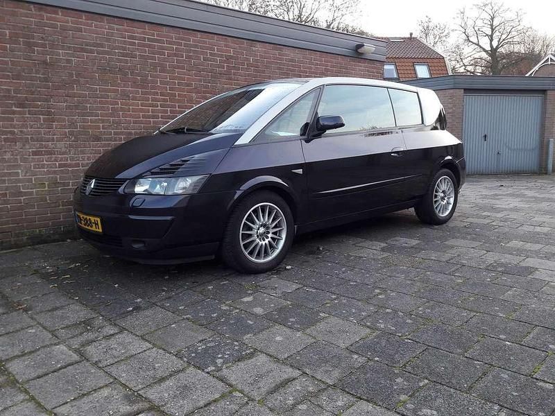 Paars Gebruikt 2002 Renault Avantime Privilege Coupé | € 6.500 - Afbeelding 1/4