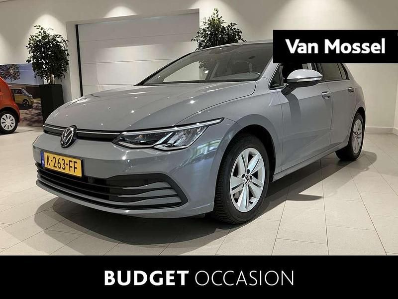 Grijs Gebruikt 2020 VW Golf VIII Style Hatchback | € 18.400 (Eerlijke prijs) - Afbeelding 1/4