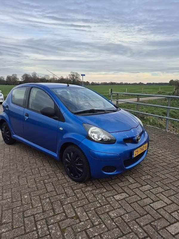 Gebruikt 2012 Toyota Aygo Hatchback | € 2.975 (Goede deal) - Afbeelding 1/4