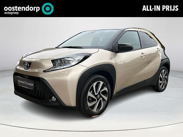 Beige Gebruikt 2024 Toyota Aygo X Pulse SUV | € 23.949 - Afbeelding 1/4
