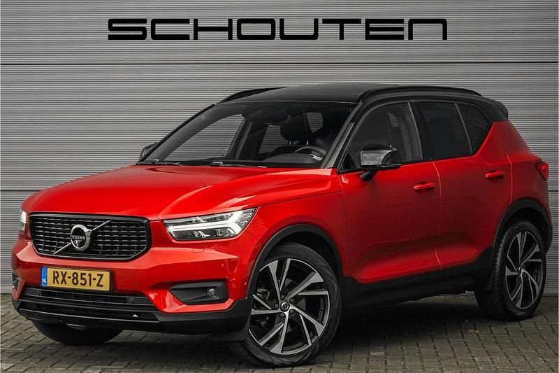 Rood Gebruikt 2018 Volvo XC40 R-Design SUV | € 27.900 (Iets duurder) - Afbeelding 1/3