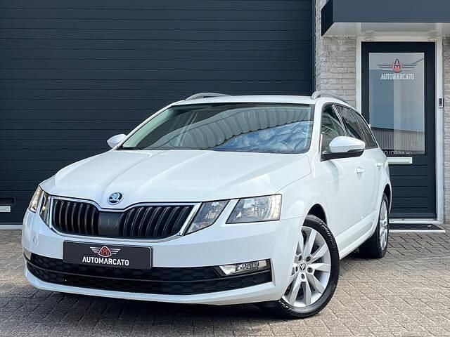 Wit Gebruikt 2017 Skoda Octavia Business Line Stationwagen | € 11.995 (Eerlijke prijs) - Afbeelding 1/4