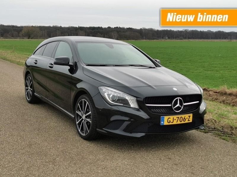 Zwart Gebruikt 2015 Mercedes CLA180 Sedan | € 16.450 (Eerlijke prijs) - Afbeelding 1/4