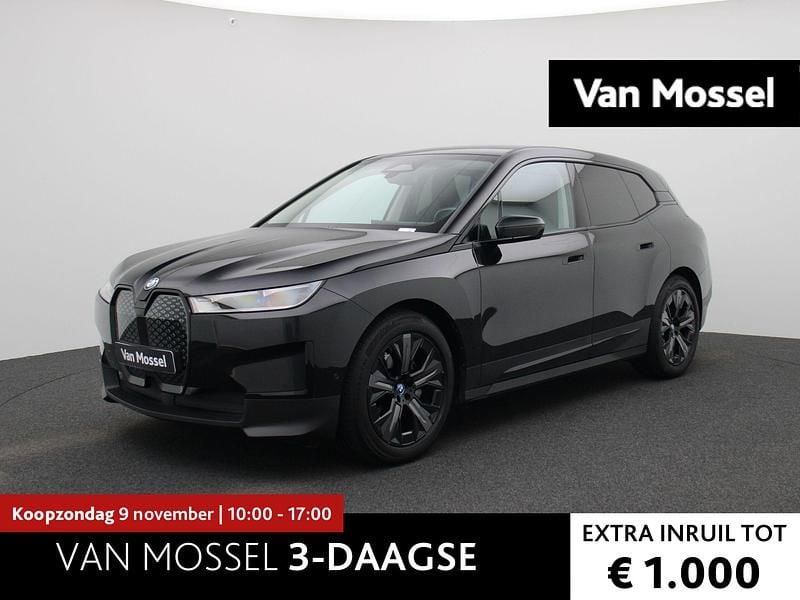 Zwart Gebruikt 2023 BMW iX Executive SUV | € 48.745 (Goede deal) - Afbeelding 1/3