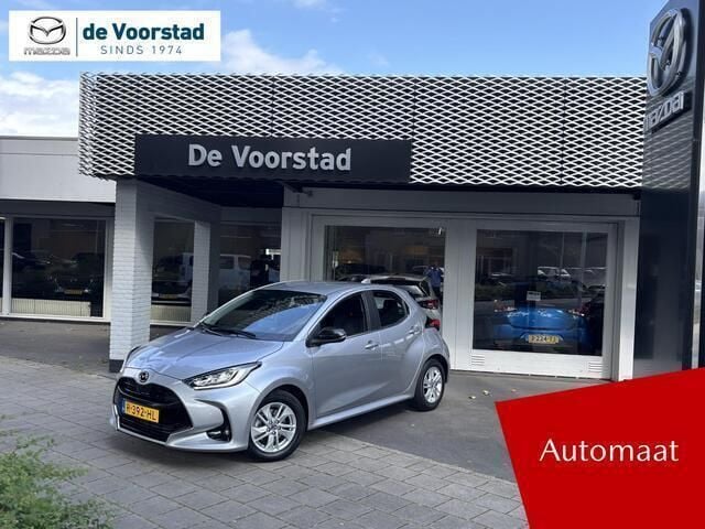 Stormy silver (licht grijs) Gebruikt 2022 Mazda 2 Hatchback | € 21.995 (Goede deal) - Afbeelding 1/4