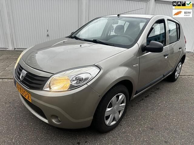 Grijs Gebruikt 2009 Dacia Sandero Ambiance Hatchback | € 1.200 (Eerlijke prijs) - Afbeelding 1/4