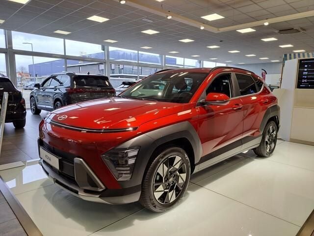 Rood, metallic lak Gebruikt 2024 Hyundai Kona SUV | € 38.500 - Afbeelding 1/4