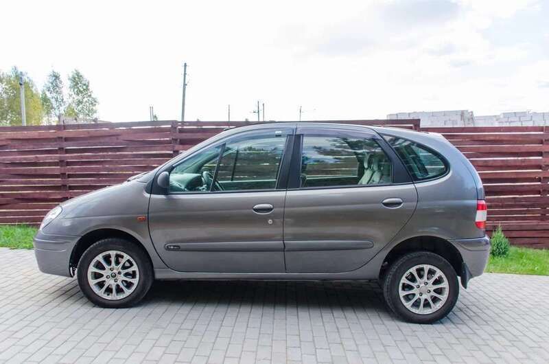 Brons Gebruikt 2002 Renault Scénic MPV | € 800 (Eerlijke prijs) - Afbeelding 1/4