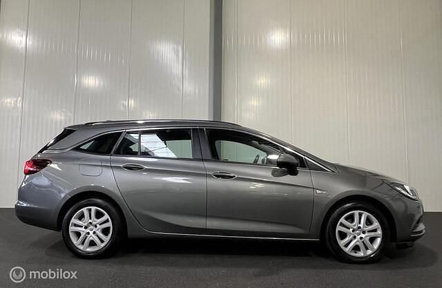Occasion Opel Astra 110 PK (80 kW) 2017 Grijs (metallic) Stationwagen