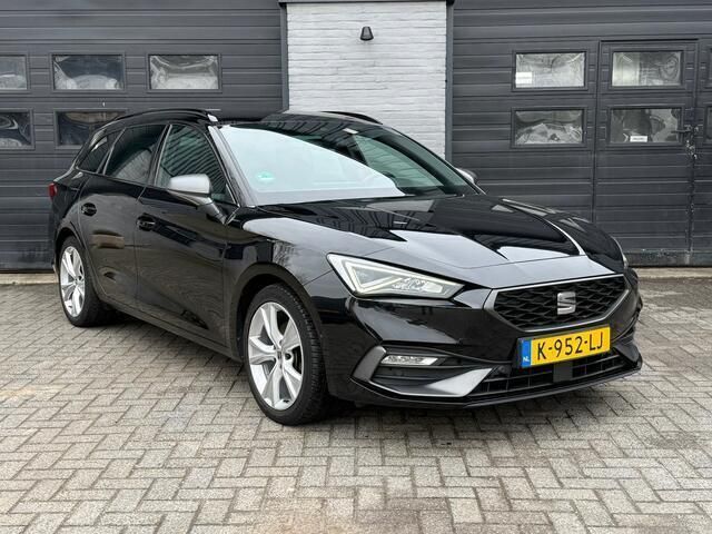 Zwart Gebruikt 2021 Seat Leon FR Stationwagen | € 17.950 (Eerlijke prijs) - Afbeelding 1/4