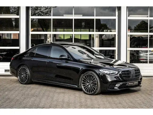 Gebruikt 2023 Mercedes S400 AMG line Sedan | € 157.450 - Afbeelding 1/4