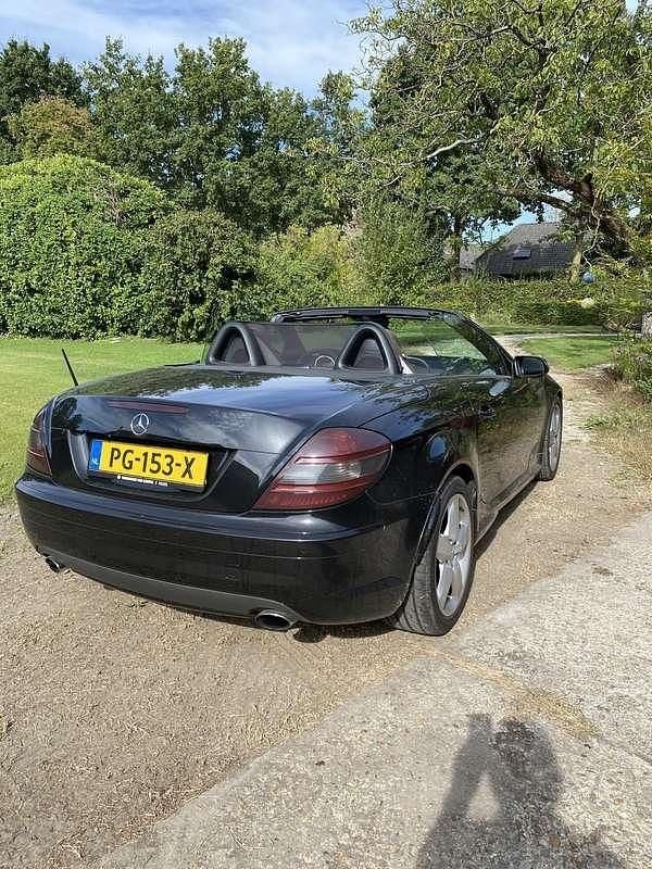 Zwart Gebruikt 2004 Mercedes SLK200 Cabriolet | € 10.500 (Goede deal) - Afbeelding 1/4