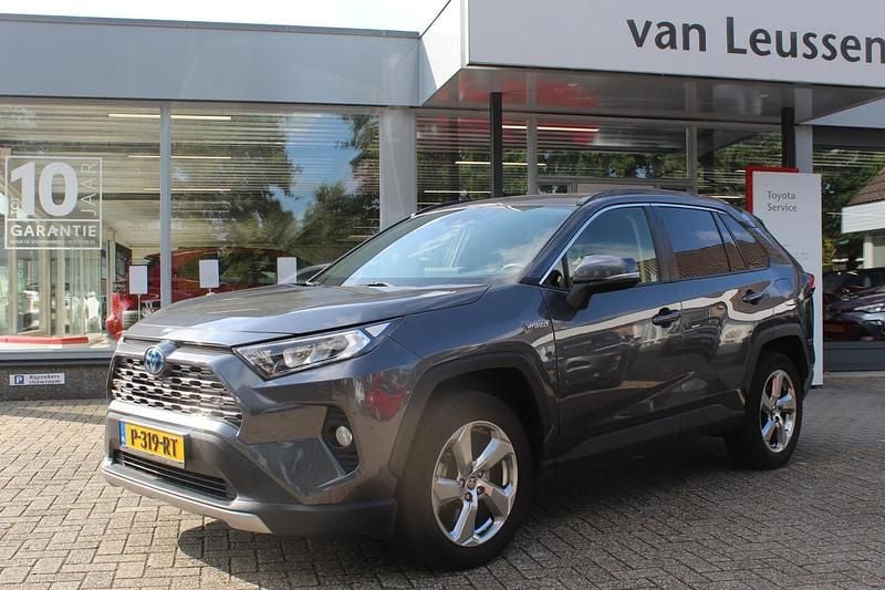 Grijs Gebruikt 2021 Toyota RAV4 Hybrid Style SUV | € 34.700 (Super prijs) - Afbeelding 1/4