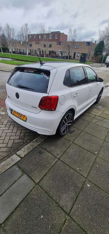 Wit Gebruikt 2011 VW Polo Comfortline Hatchback | € 3.499 (Eerlijke prijs) - Afbeelding 1/4