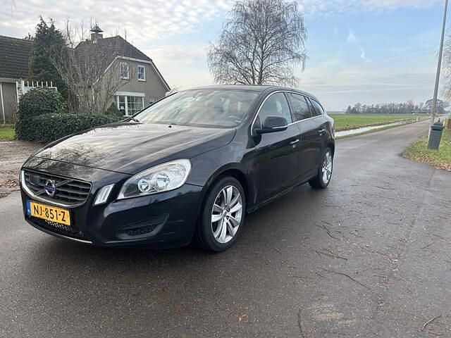 Zwart Occasion 2012 Volvo V60 R-Design Stationwagen | € 4.499 (Goede deal) - Afbeelding 1/4