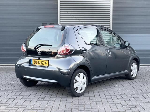 Occasion Toyota Aygo Comfort 68 PK (50 kW) 2010 Grijs Hatchback